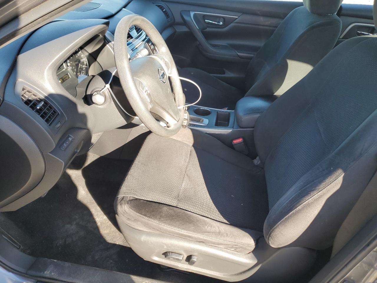 2015 Nissan Altima - Image 7