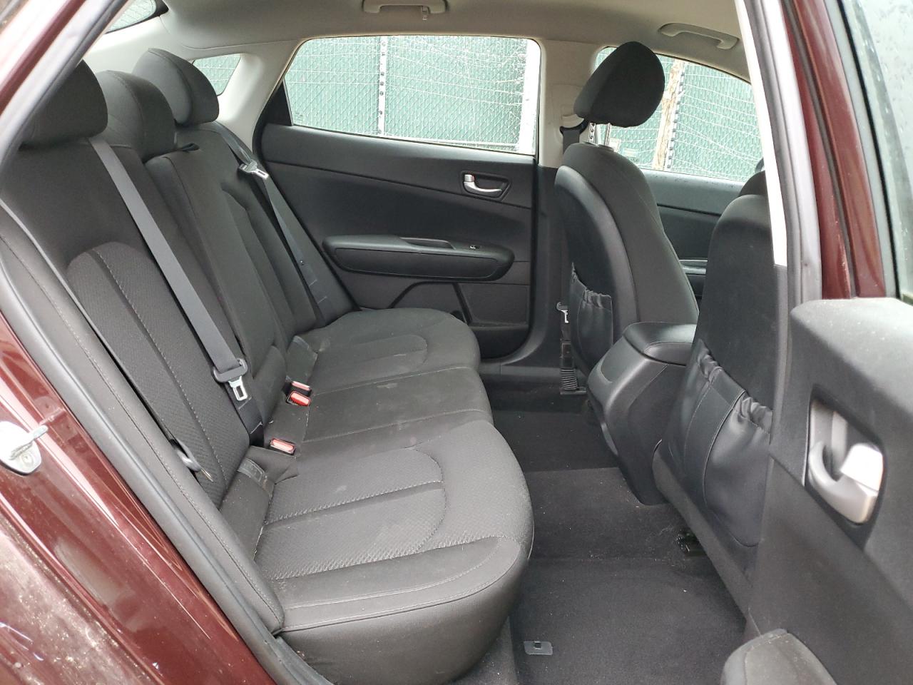 2017 Kia Optima - Image 10