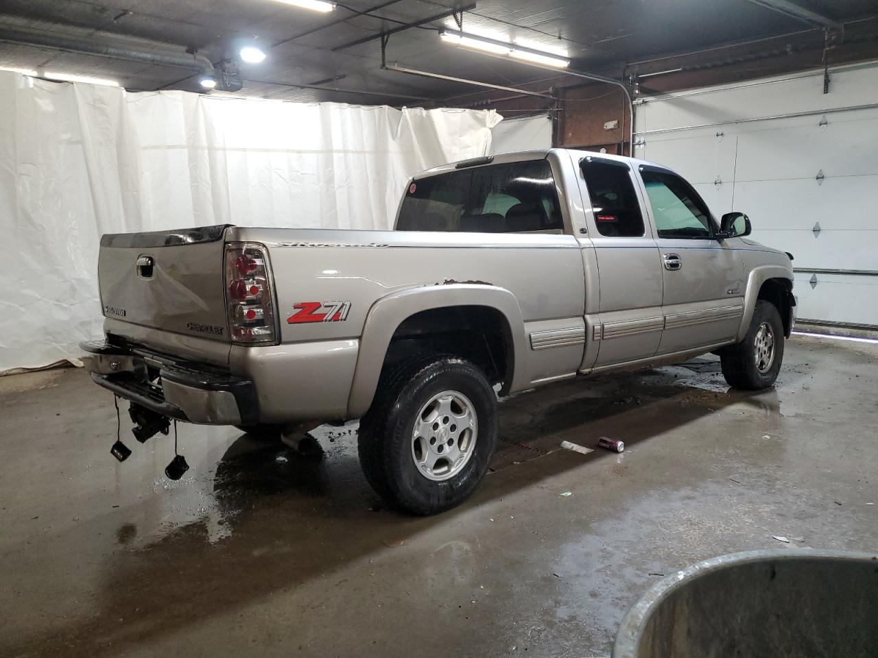 2000 Chevrolet Silverado - Image 3