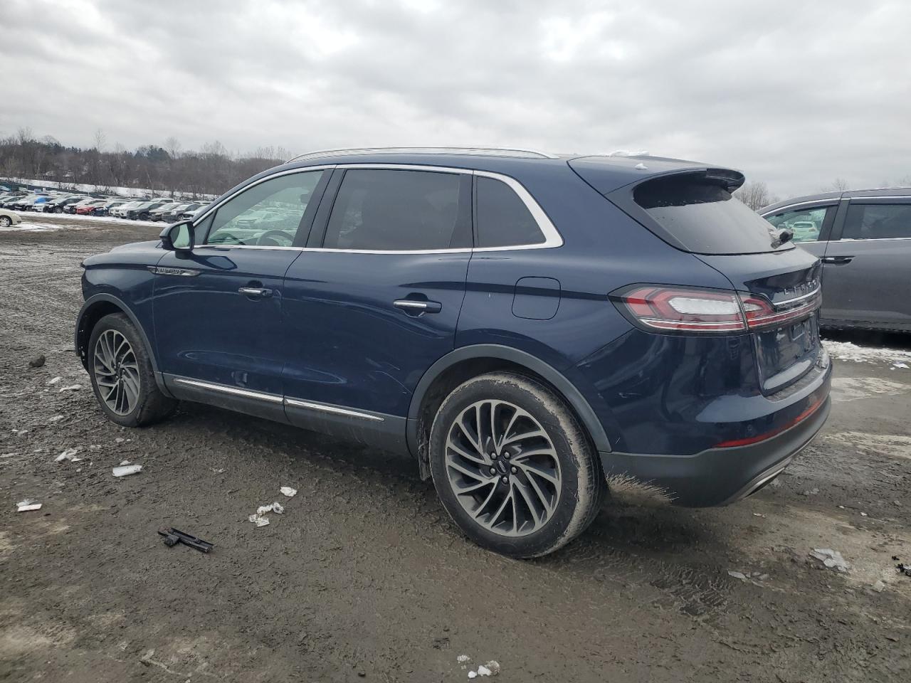 2019 Lincoln Nautilus - Image 2