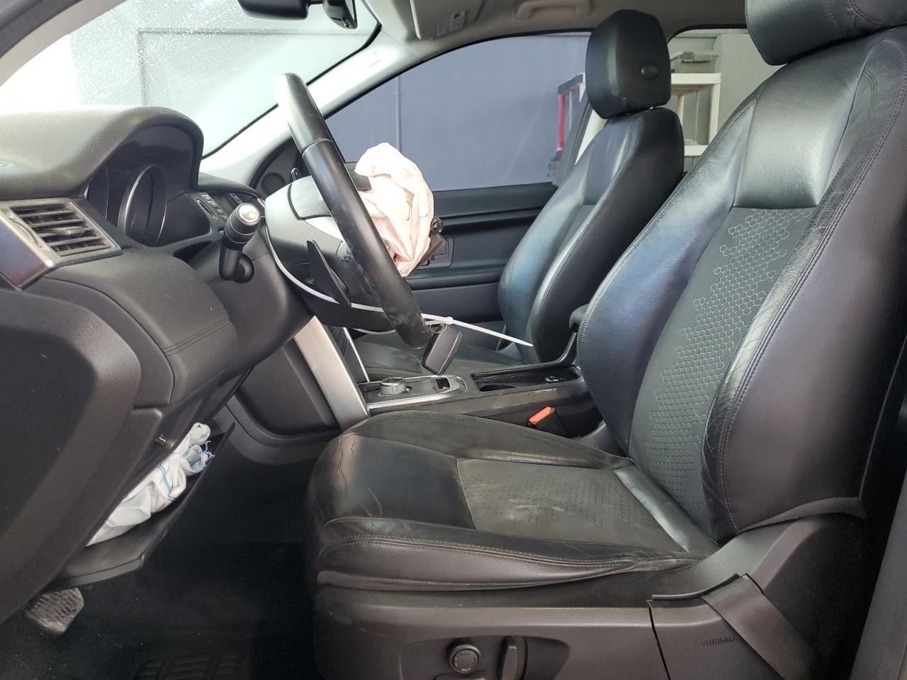 2016 Land Rover Discovery - Image 7