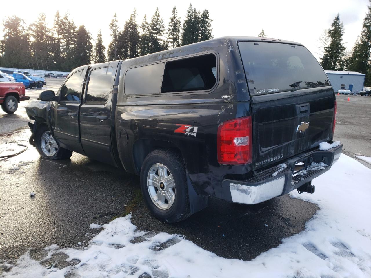 2009 Chevrolet Silverado - Image 2