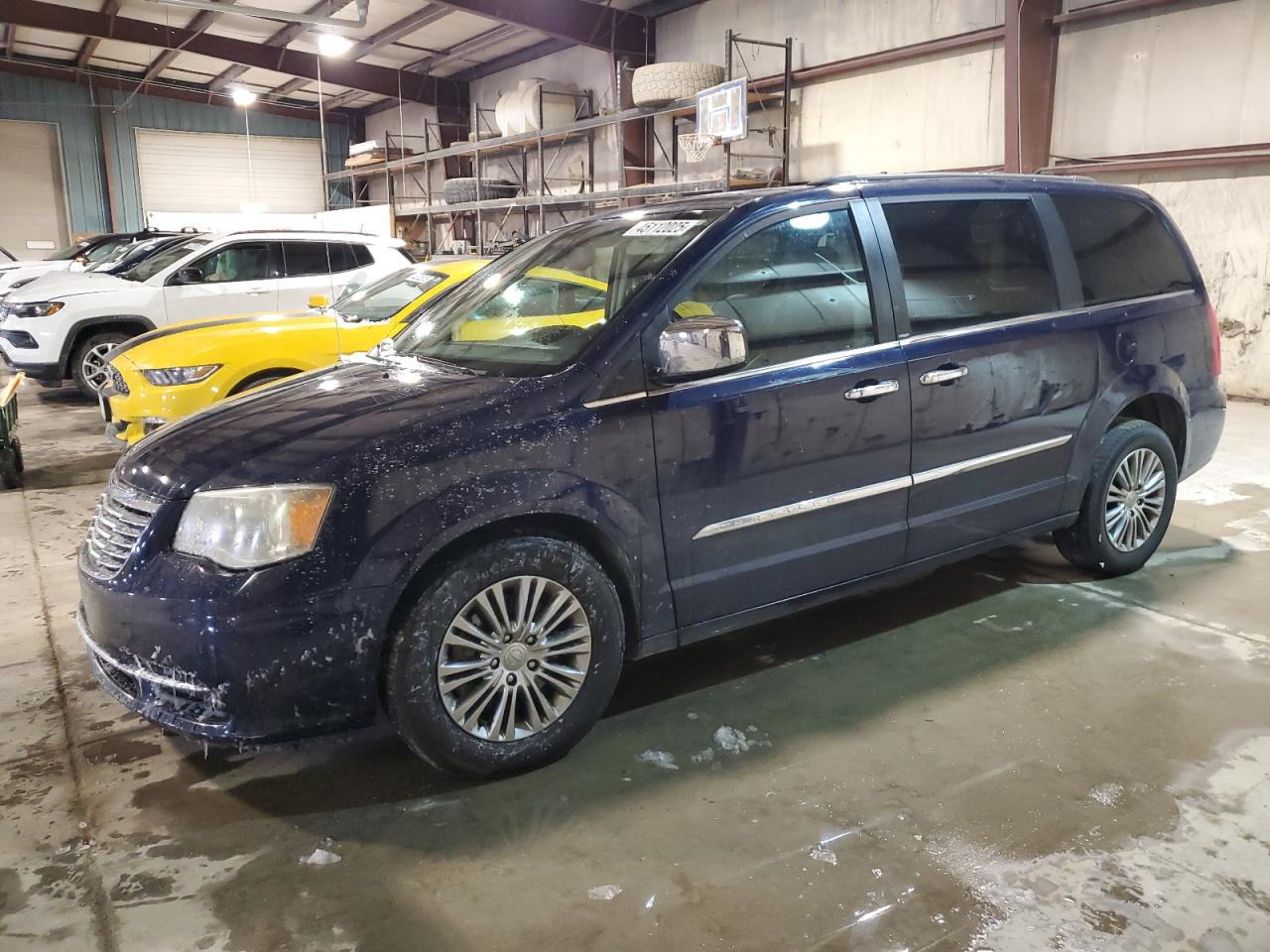 2013 Chrysler Town & Country - Image 1