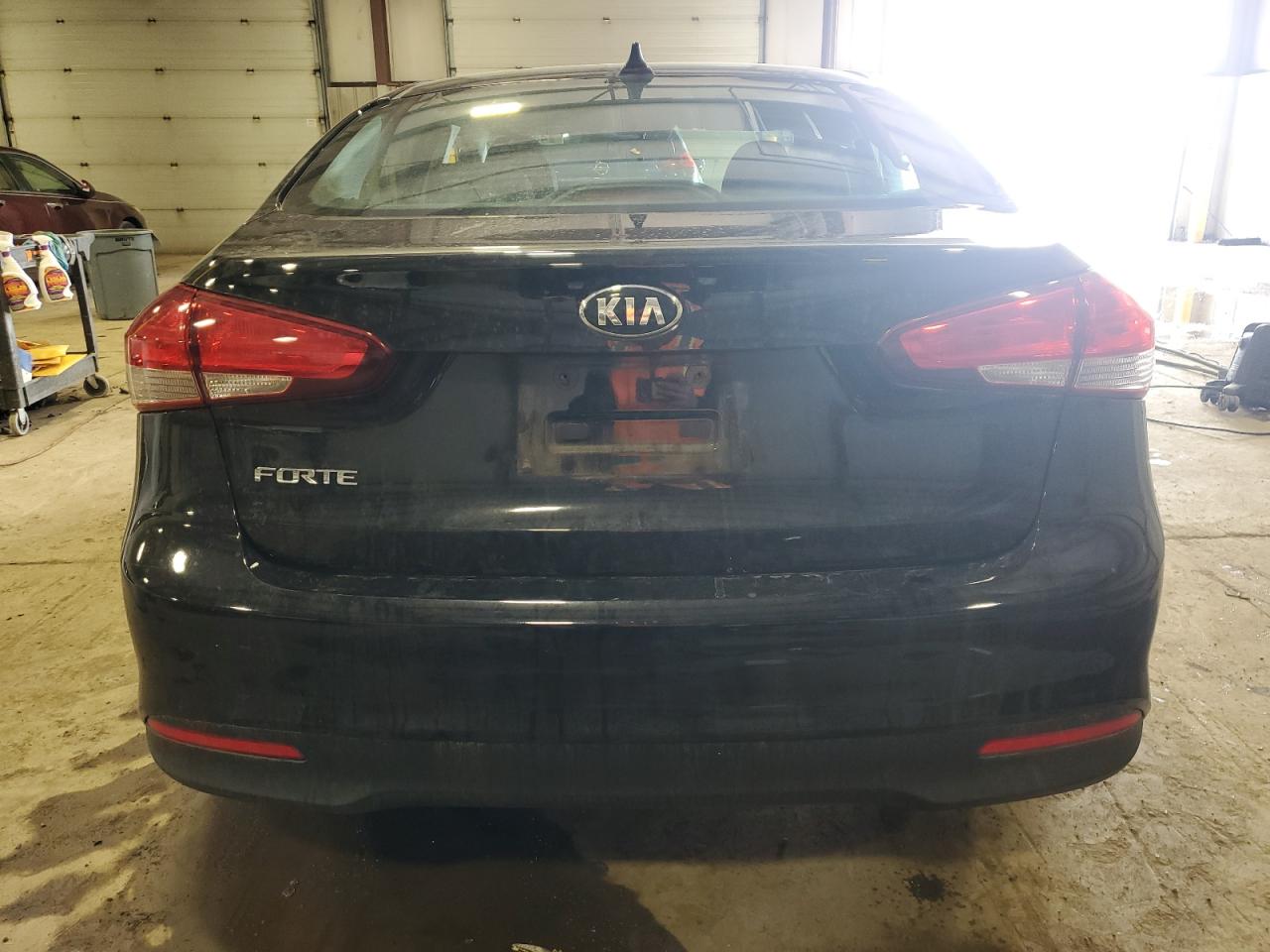 2018 Kia Forte - Image 6