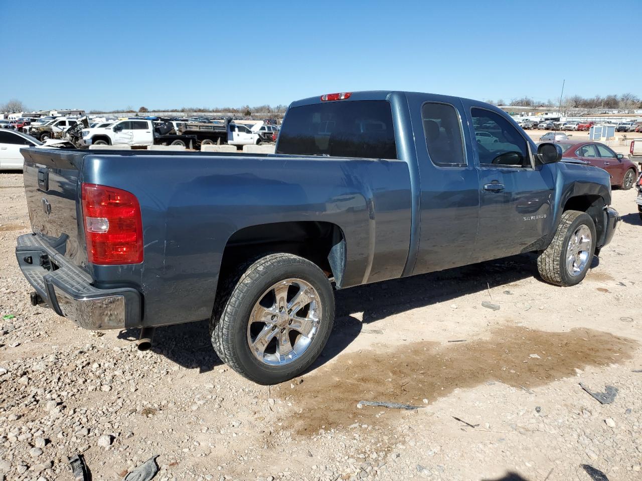 2010 Chevrolet Silverado - Image 3