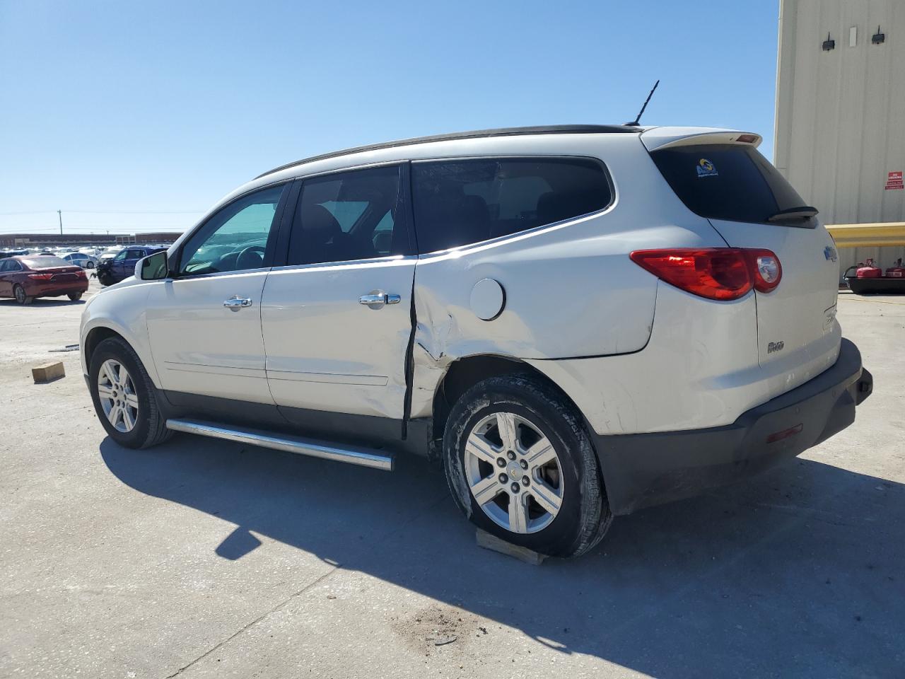 2011 Chevrolet Traverse - Image 2