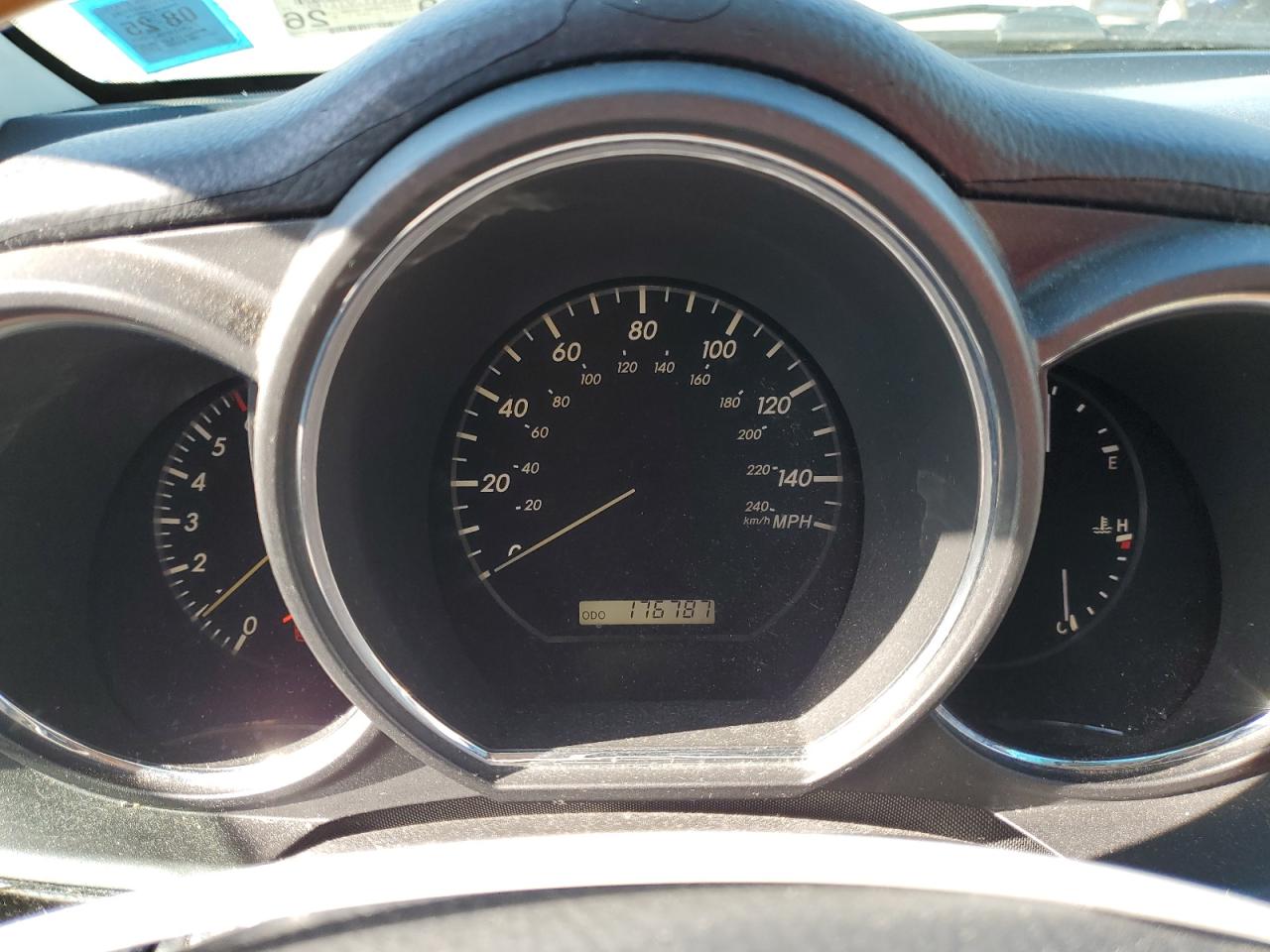 2005 Lexus RX - Image 9