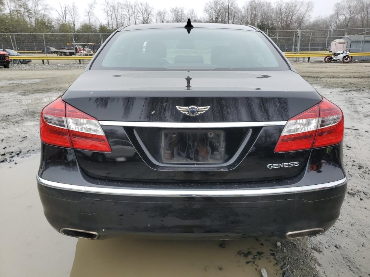 2014 Hyundai Genesis - Image 6