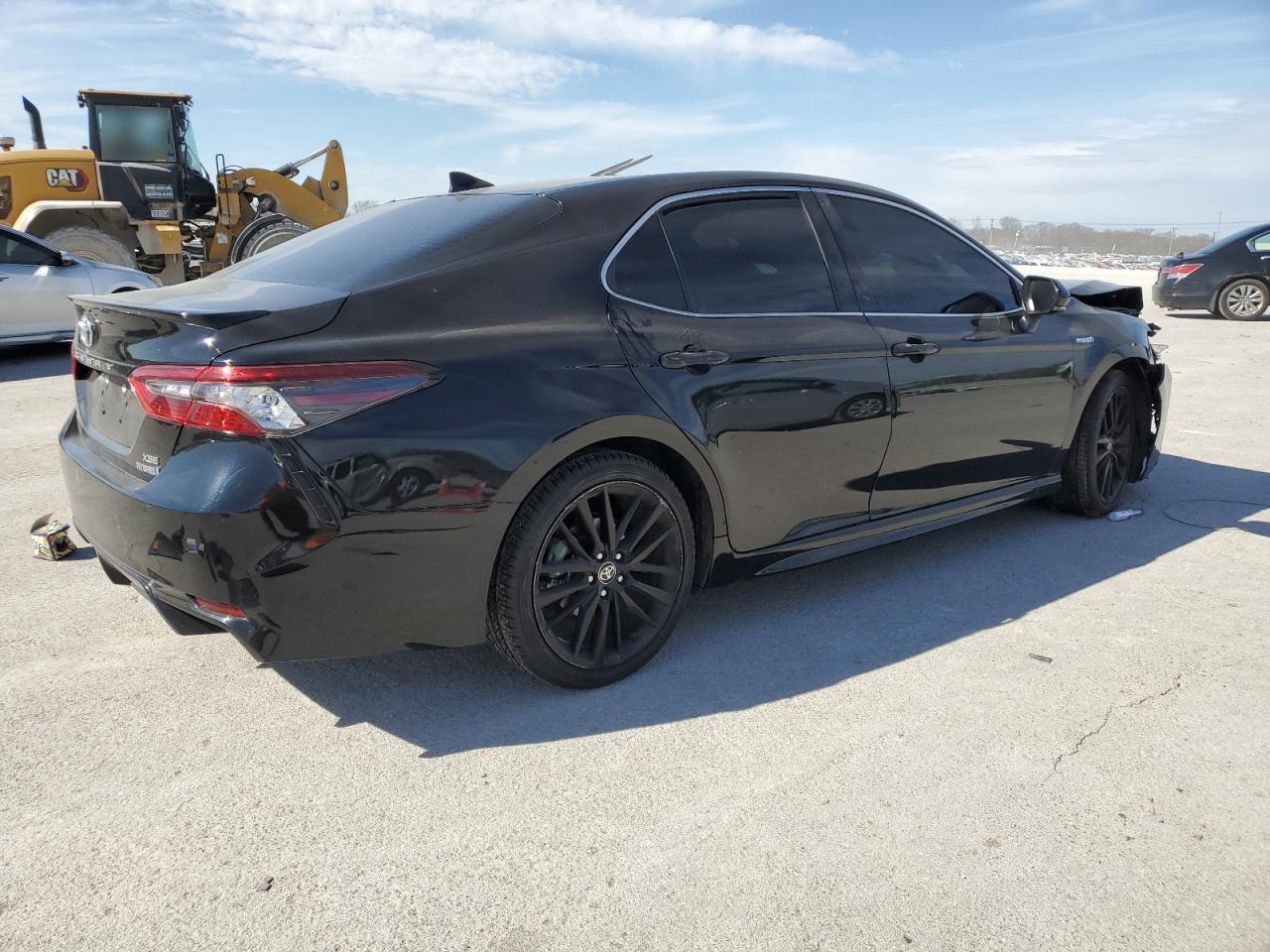 2021 Toyota Camry - Image 3