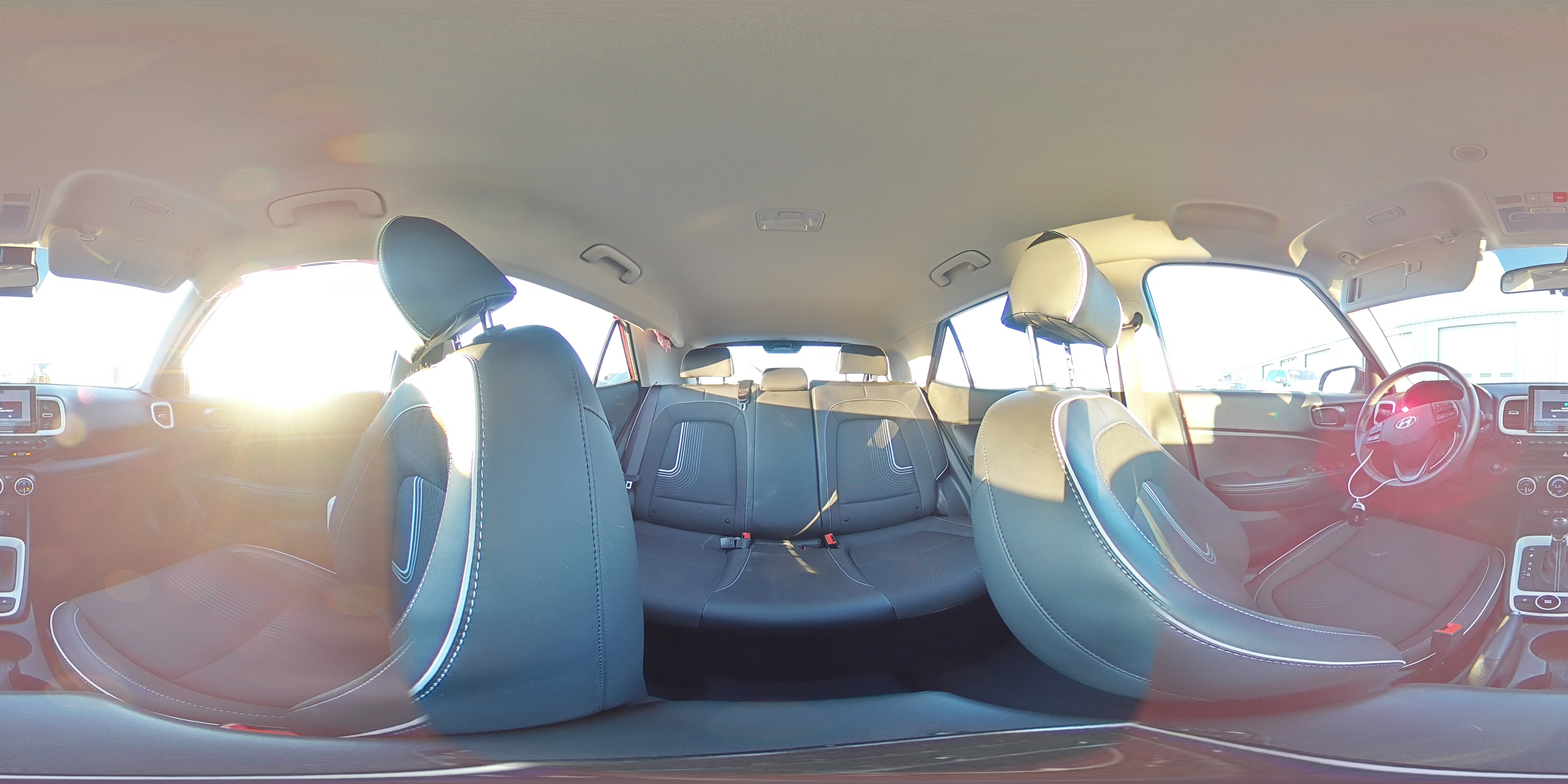 2024 Hyundai Venue - Image 15