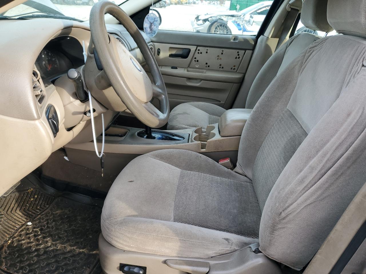 2004 Ford Taurus - Image 7