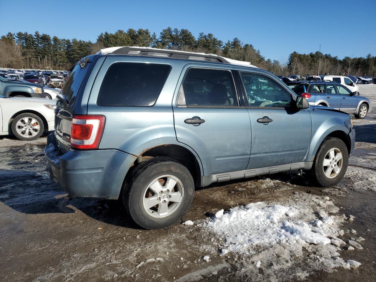 2010 Ford Escape - Image 3