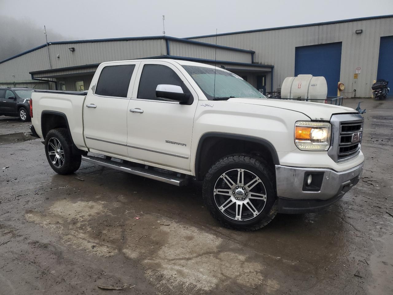 2014 GMC Sierra - Image 4