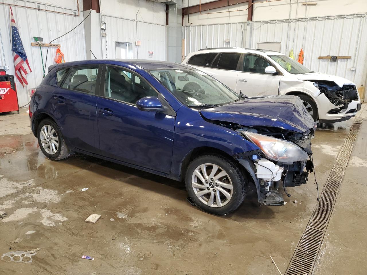 2013 Mazda 3 - Image 4
