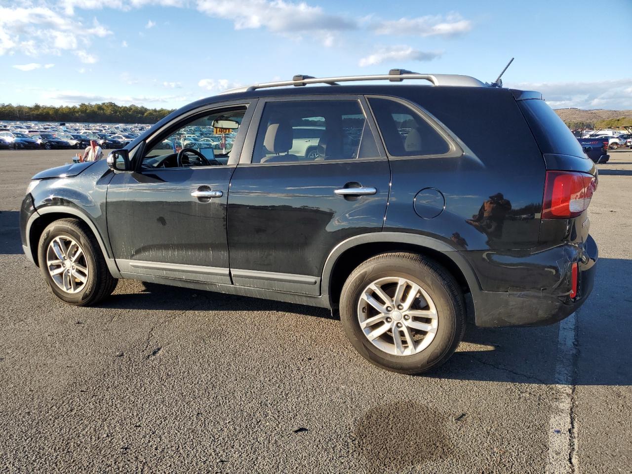 2014 Kia Sorento - Image 2