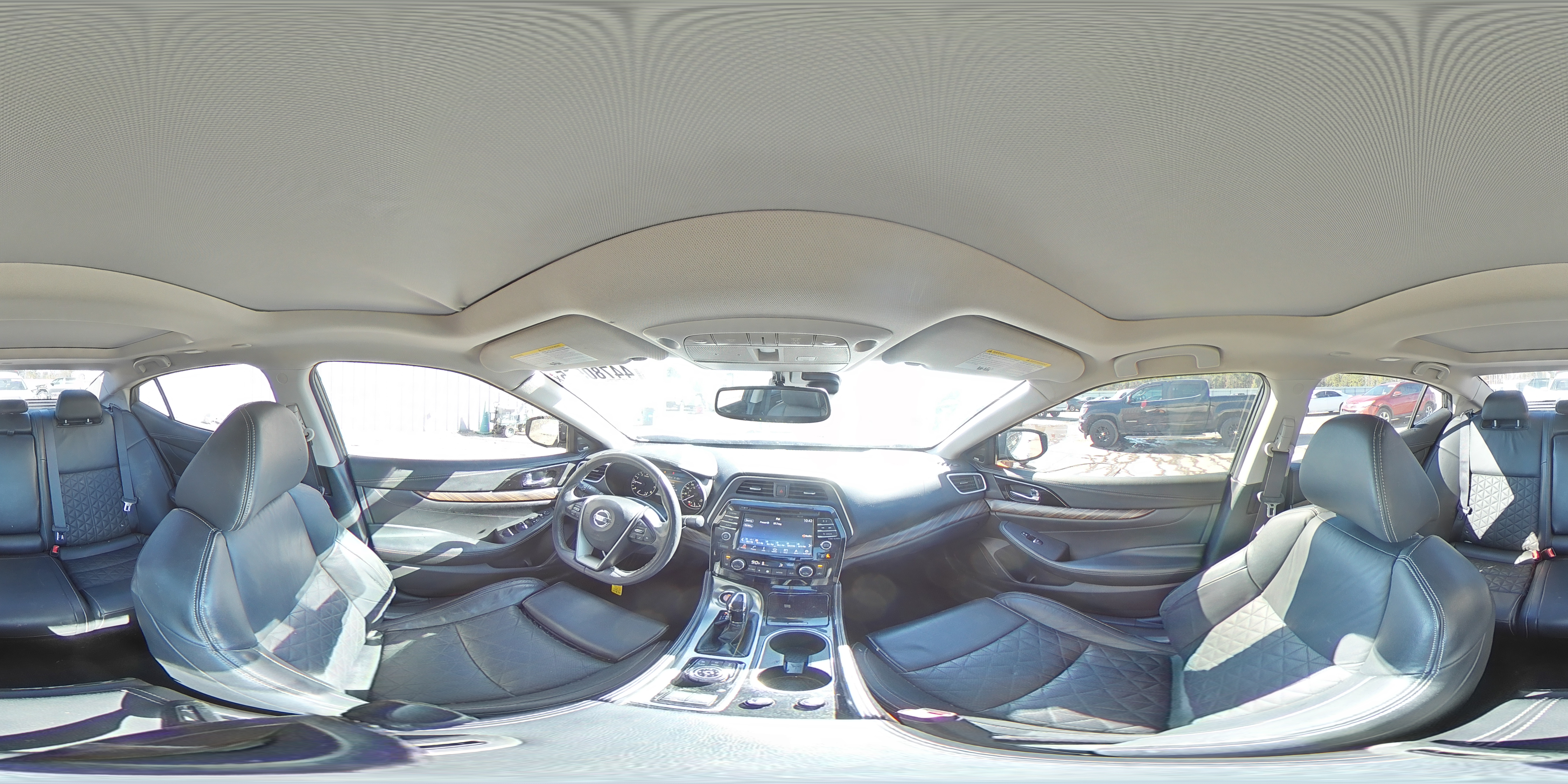 2017 Nissan Maxima - Image 15