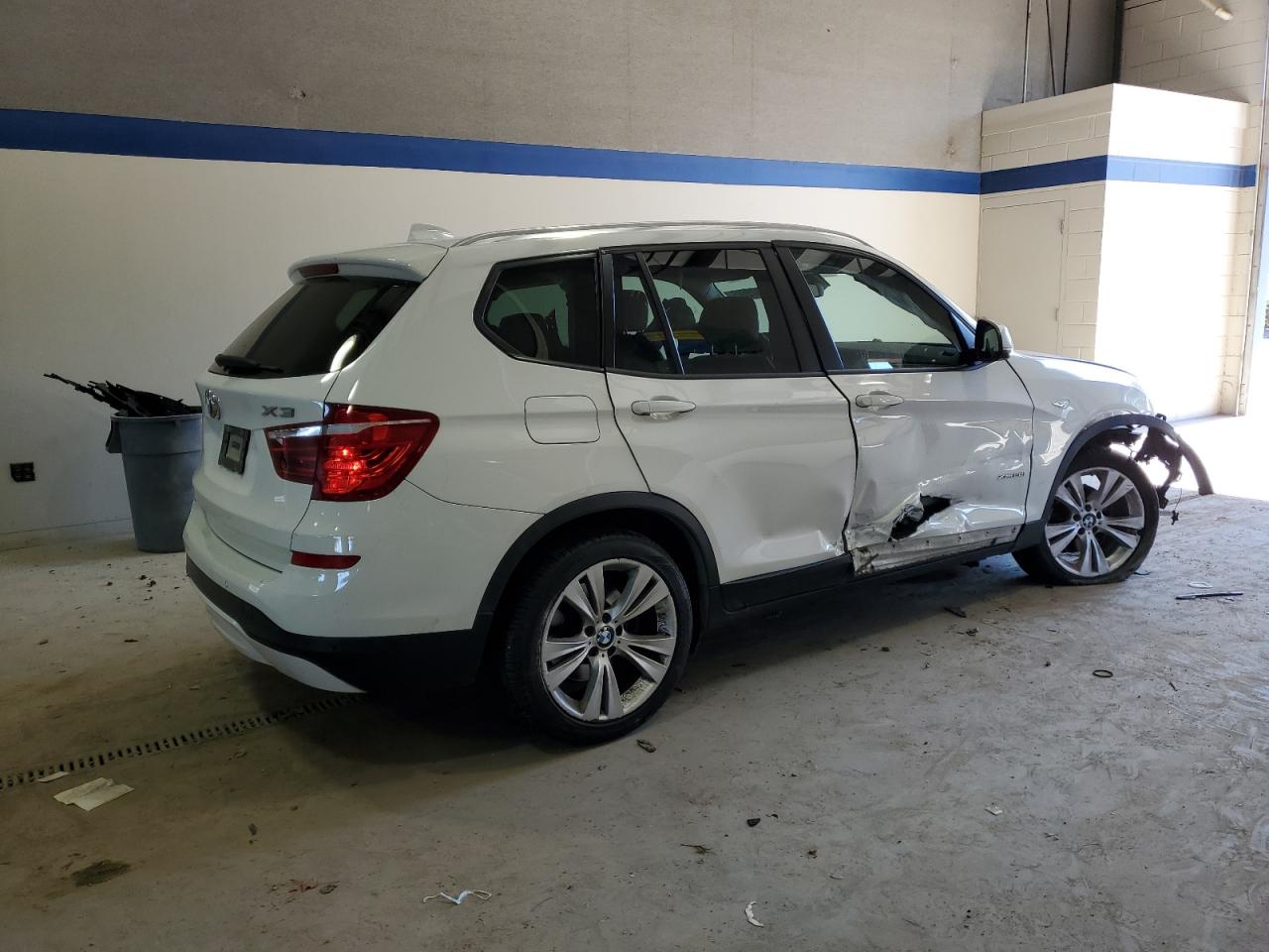2015 BMW X3 - Image 3