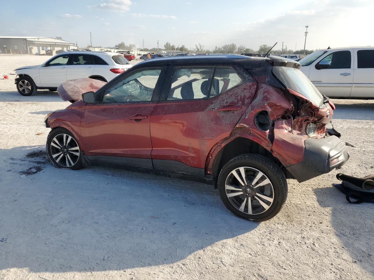 2019 Nissan Kicks - Image 2