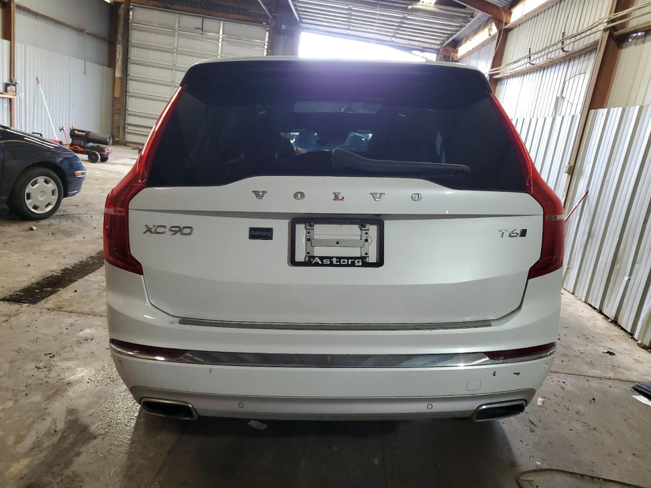 2021 Volvo XC90 - Image 6