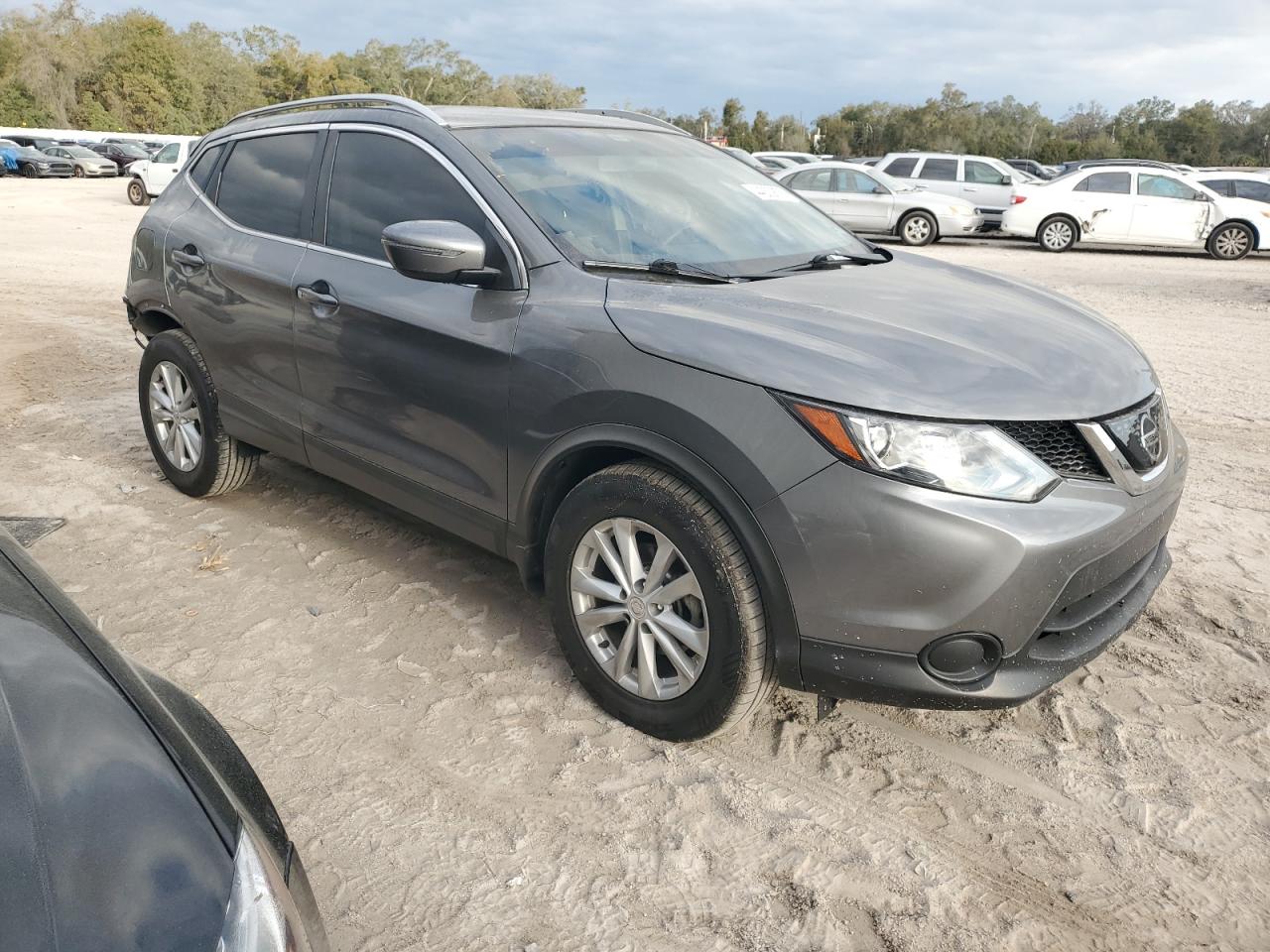 2018 Nissan Rogue - Image 4