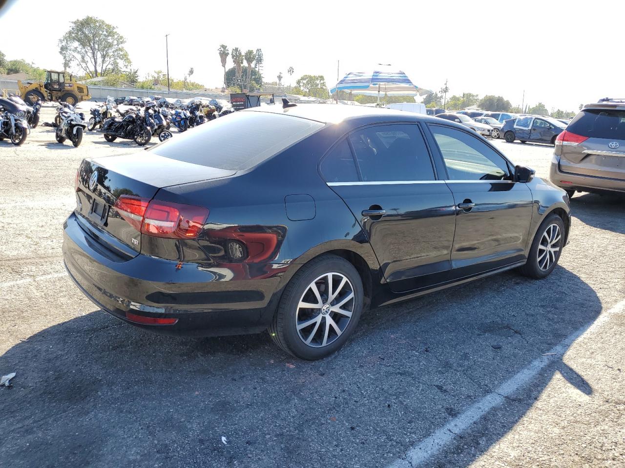 2018 Volkswagen Jetta - Image 3