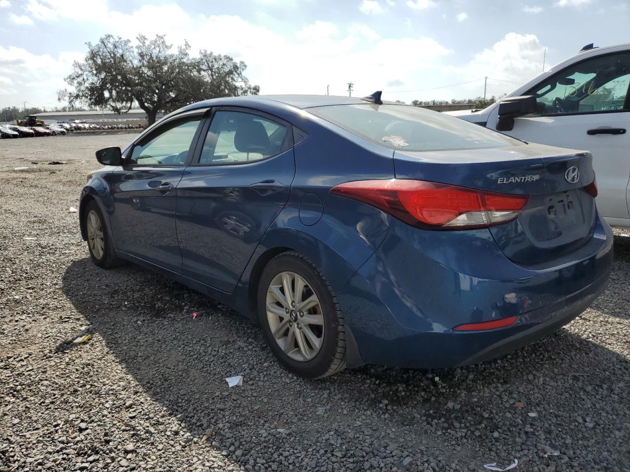2014 Hyundai Elantra - Image 2