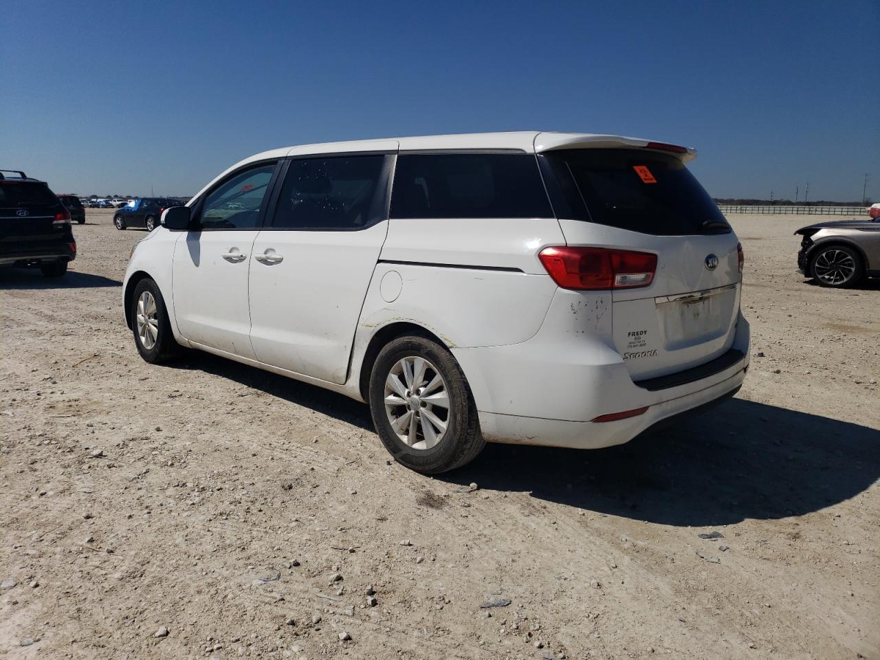 2017 Kia Sedona - Image 2