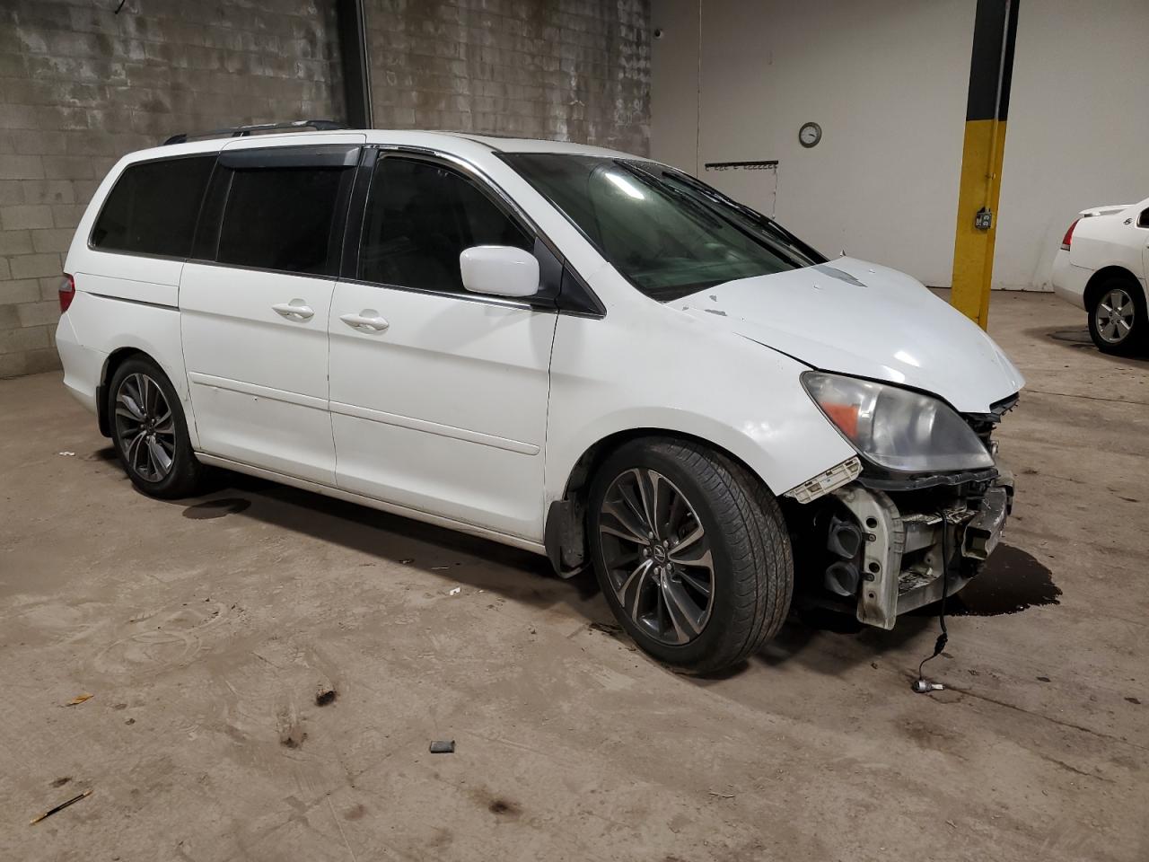 2005 Honda Odyssey - Image 4