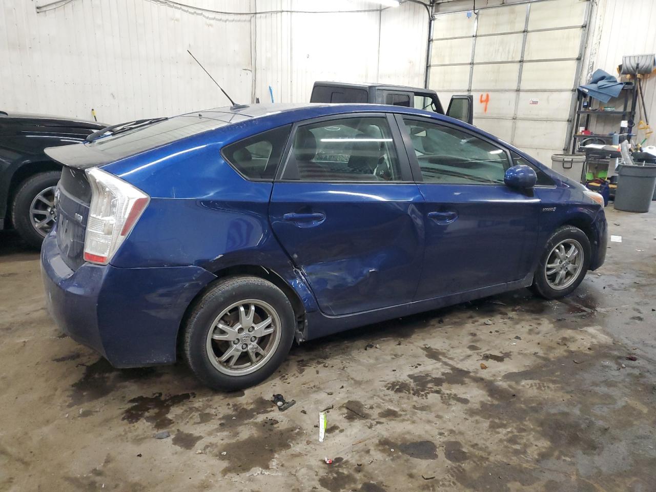 2010 Toyota Prius - Image 3