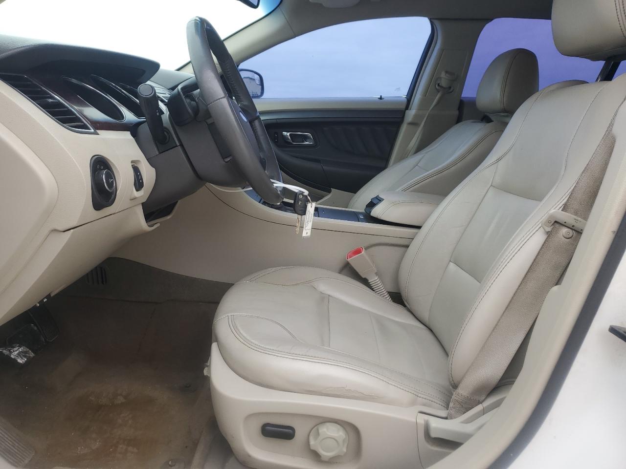2012 Ford Taurus - Image 7