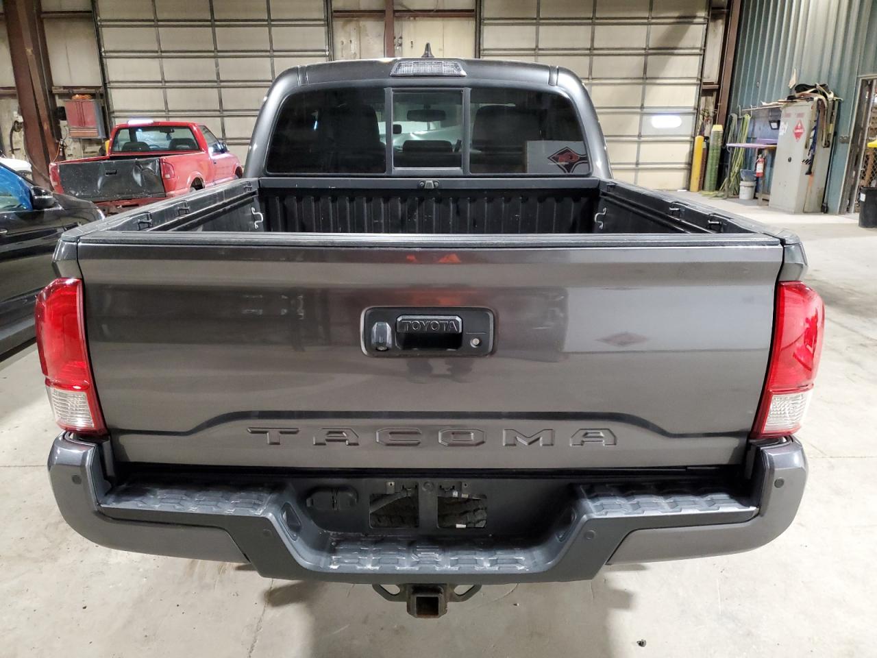 2016 Toyota Tacoma - Image 6