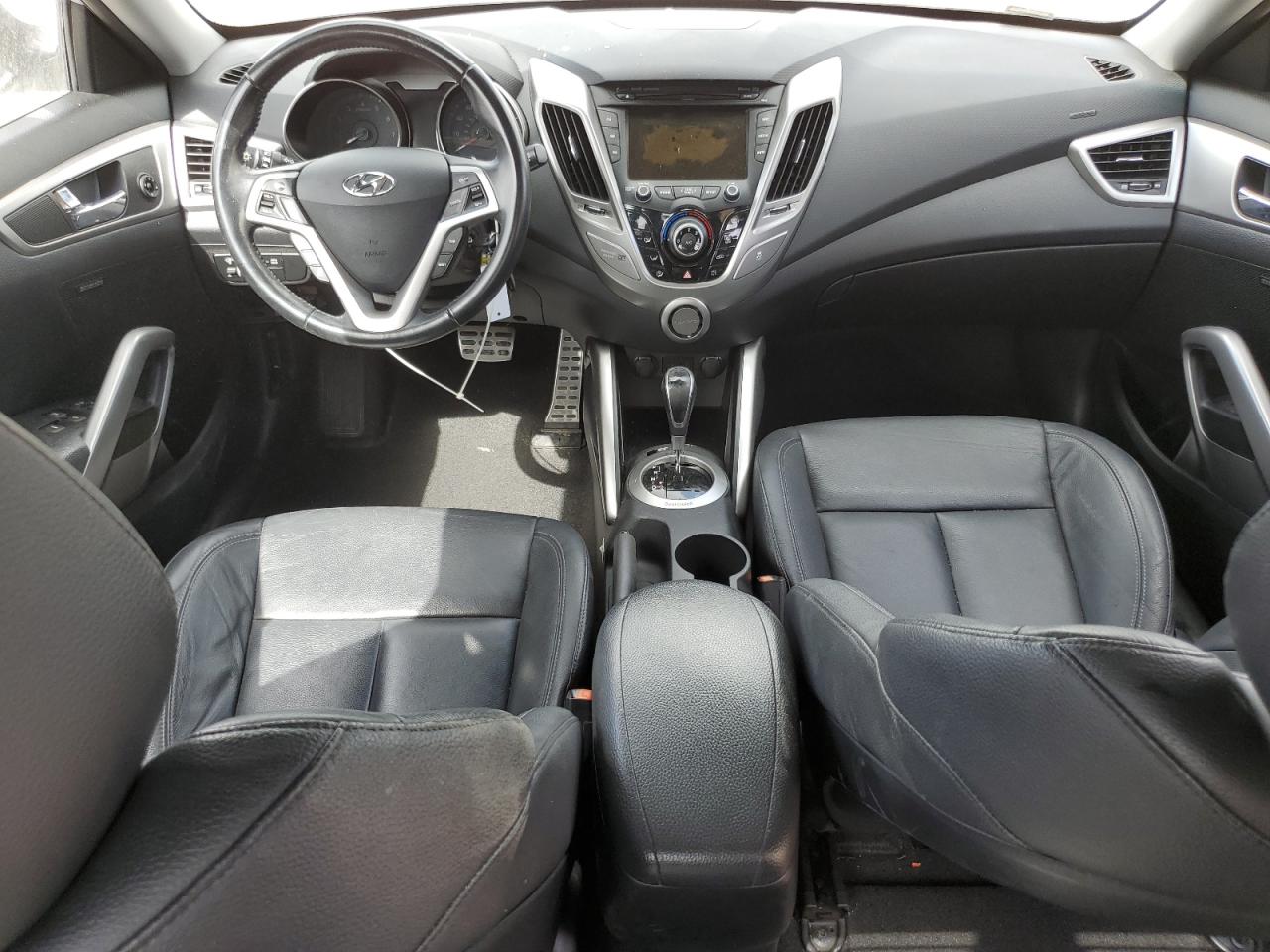 2015 Hyundai Veloster - Image 8