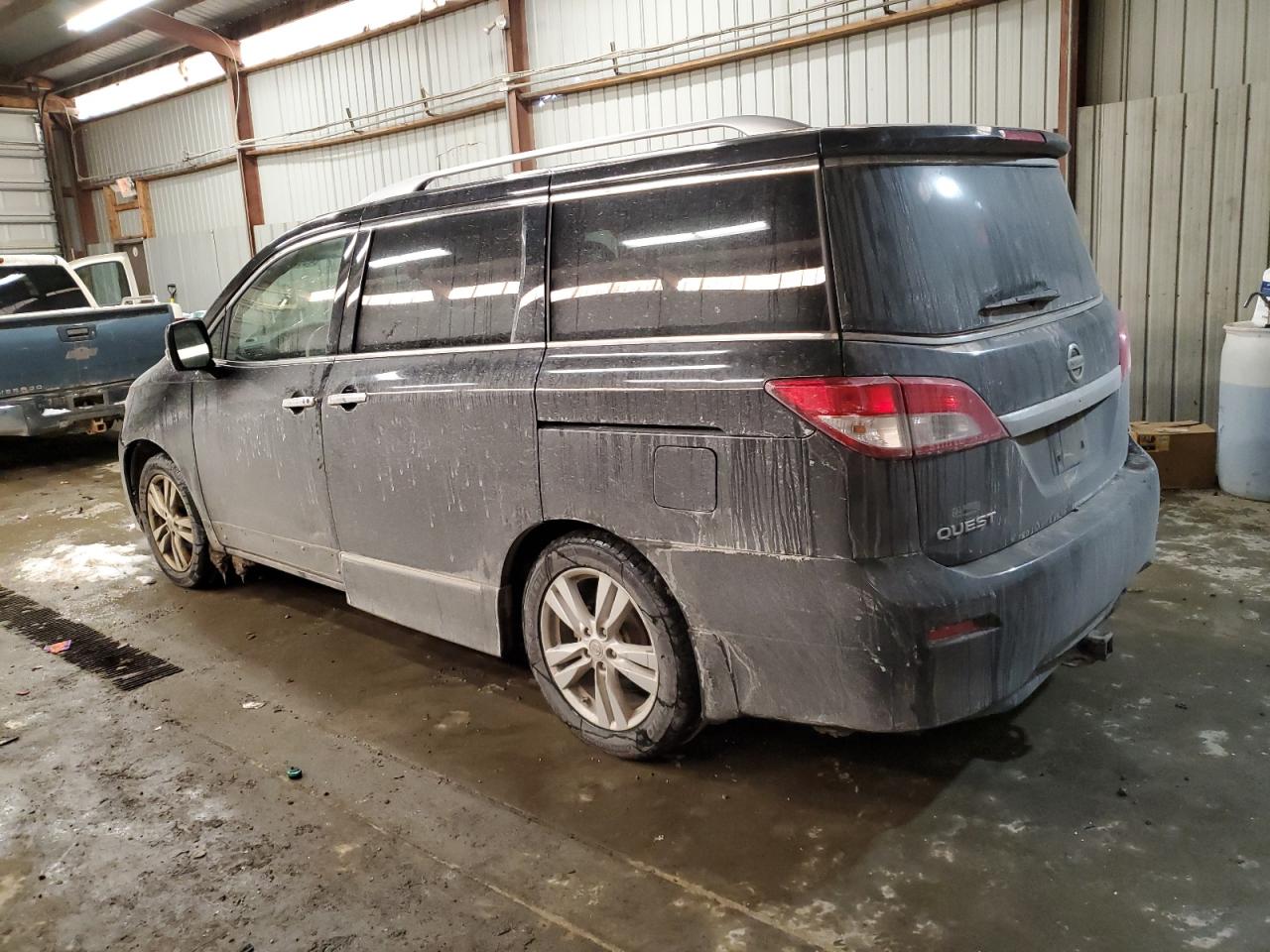 2015 Nissan Quest - Image 2