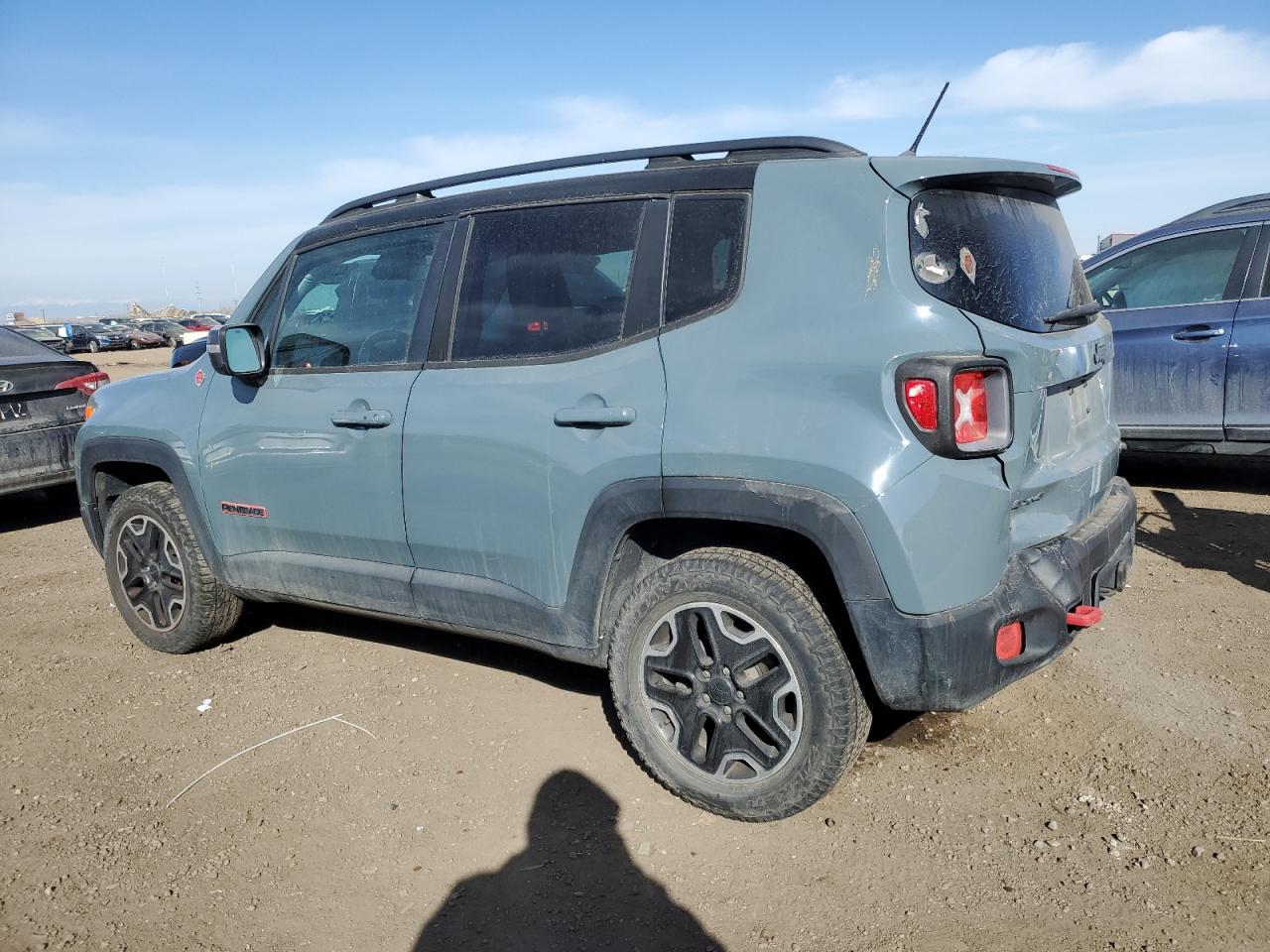 2016 Jeep Renegade - Image 2