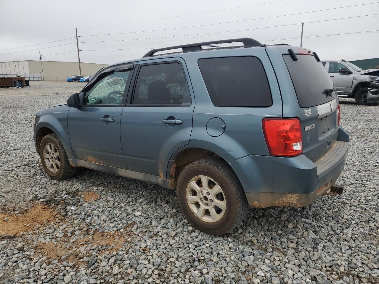 2010 Mazda Tribute - Image 2