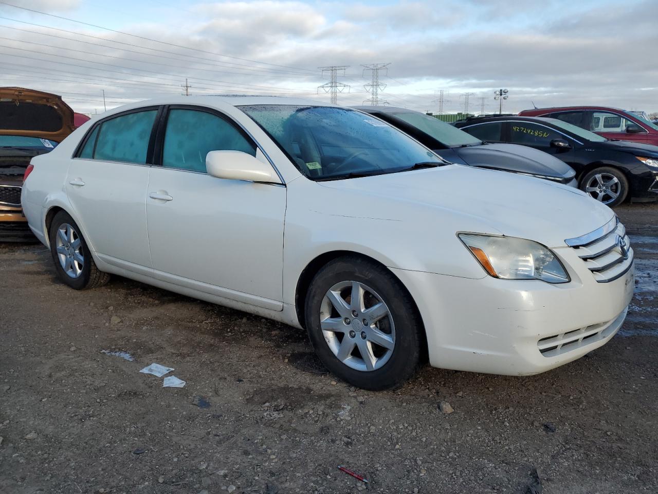 2005 Toyota Avalon - Image 4
