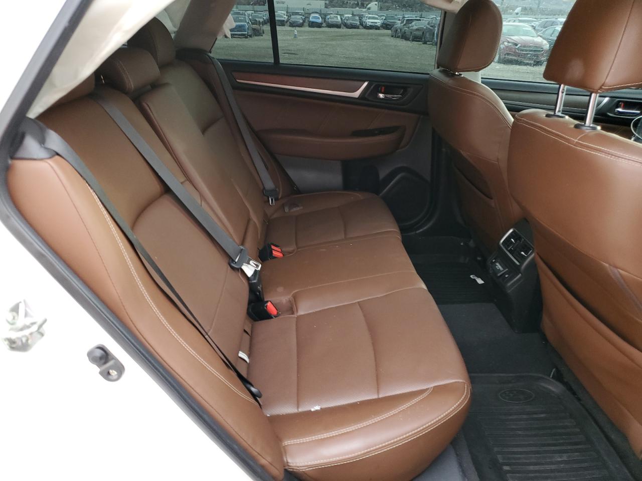2018 Subaru Outback - Image 10
