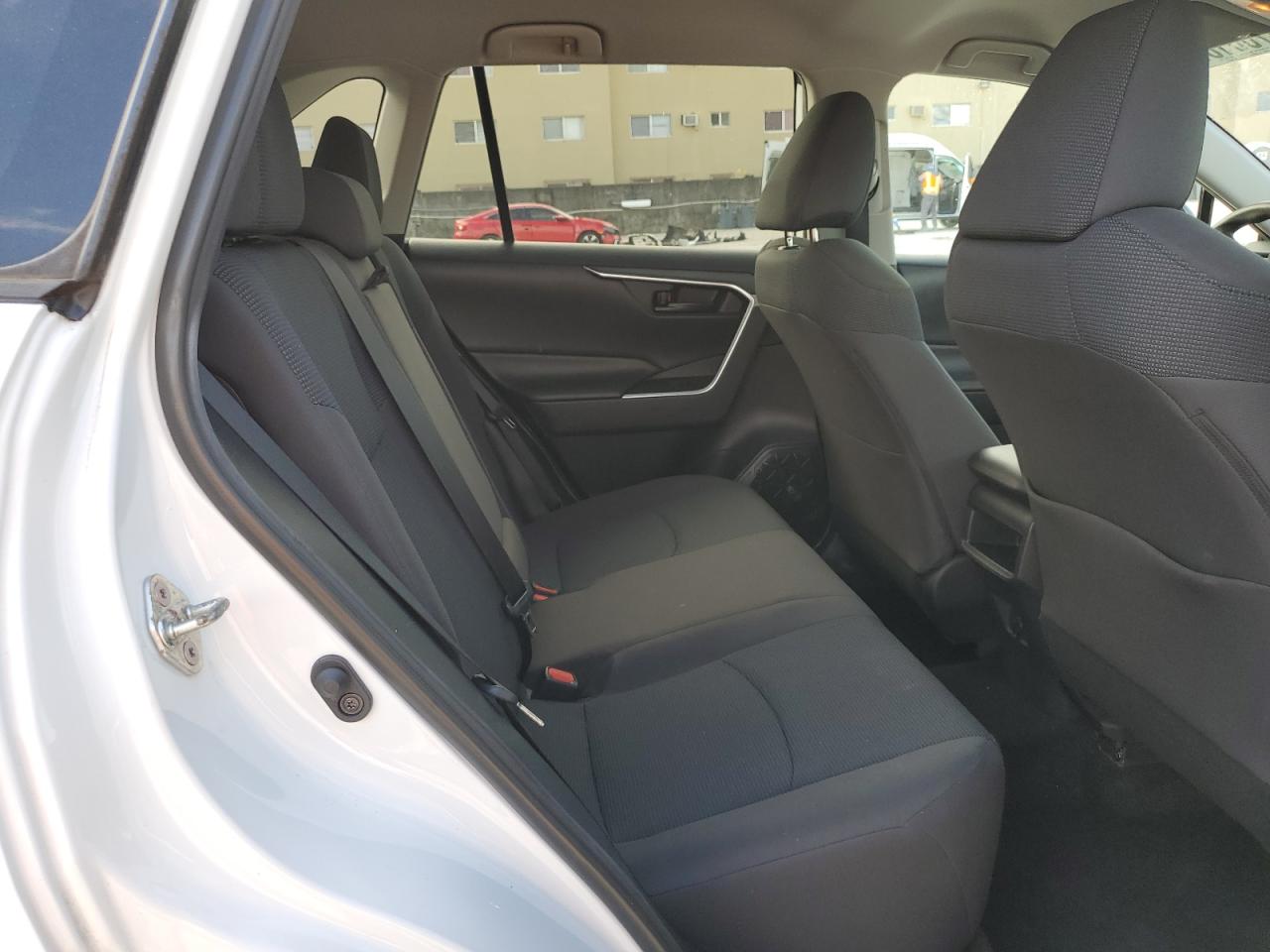2019 Toyota RAV 4 - Image 10