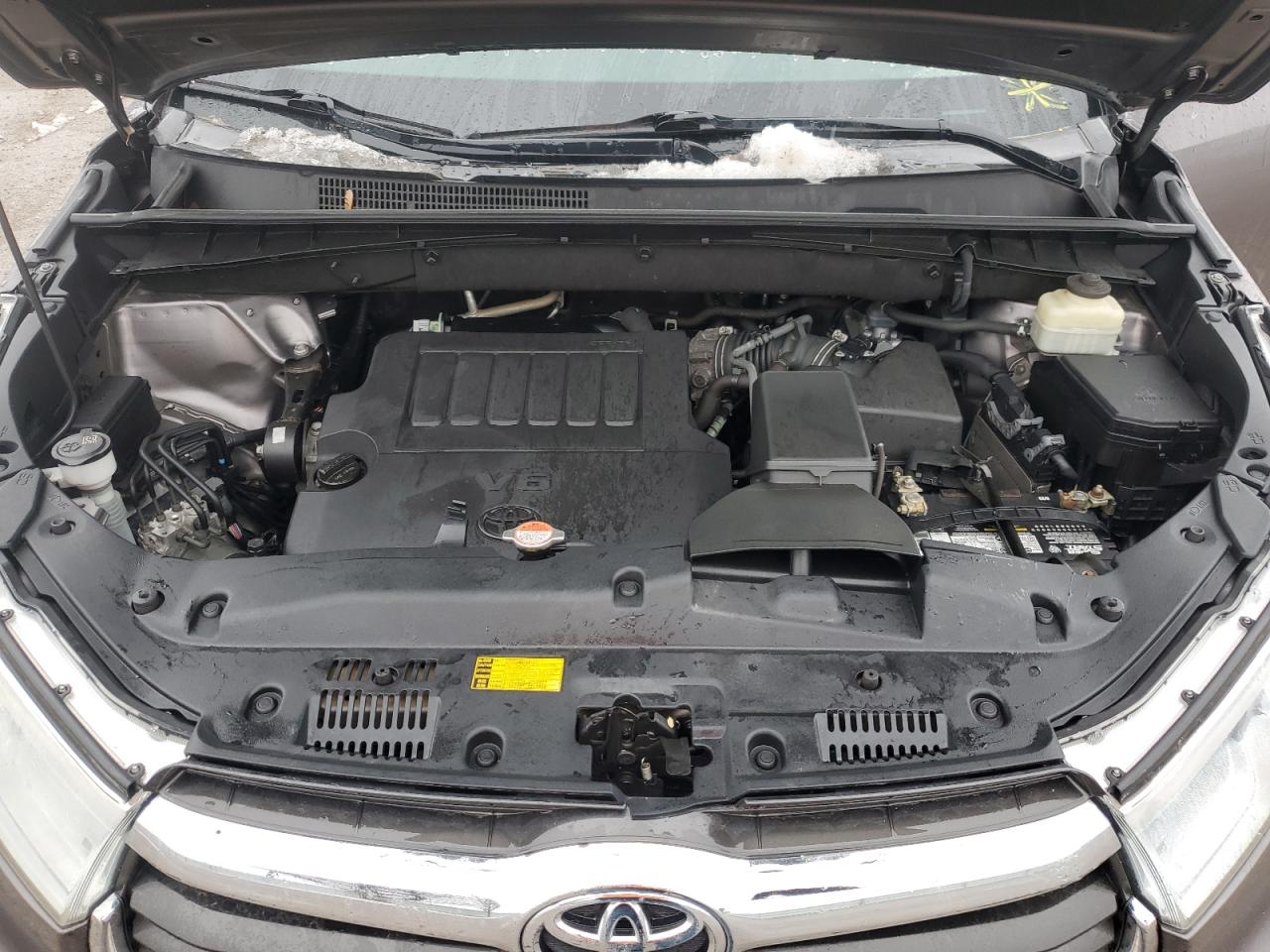 2015 Toyota Highlander - Image 12