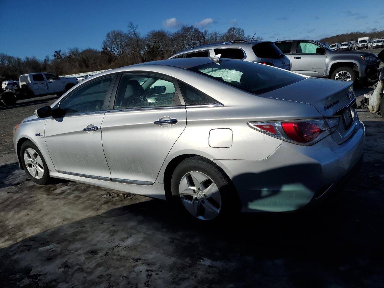 2012 Hyundai Sonata - Image 2