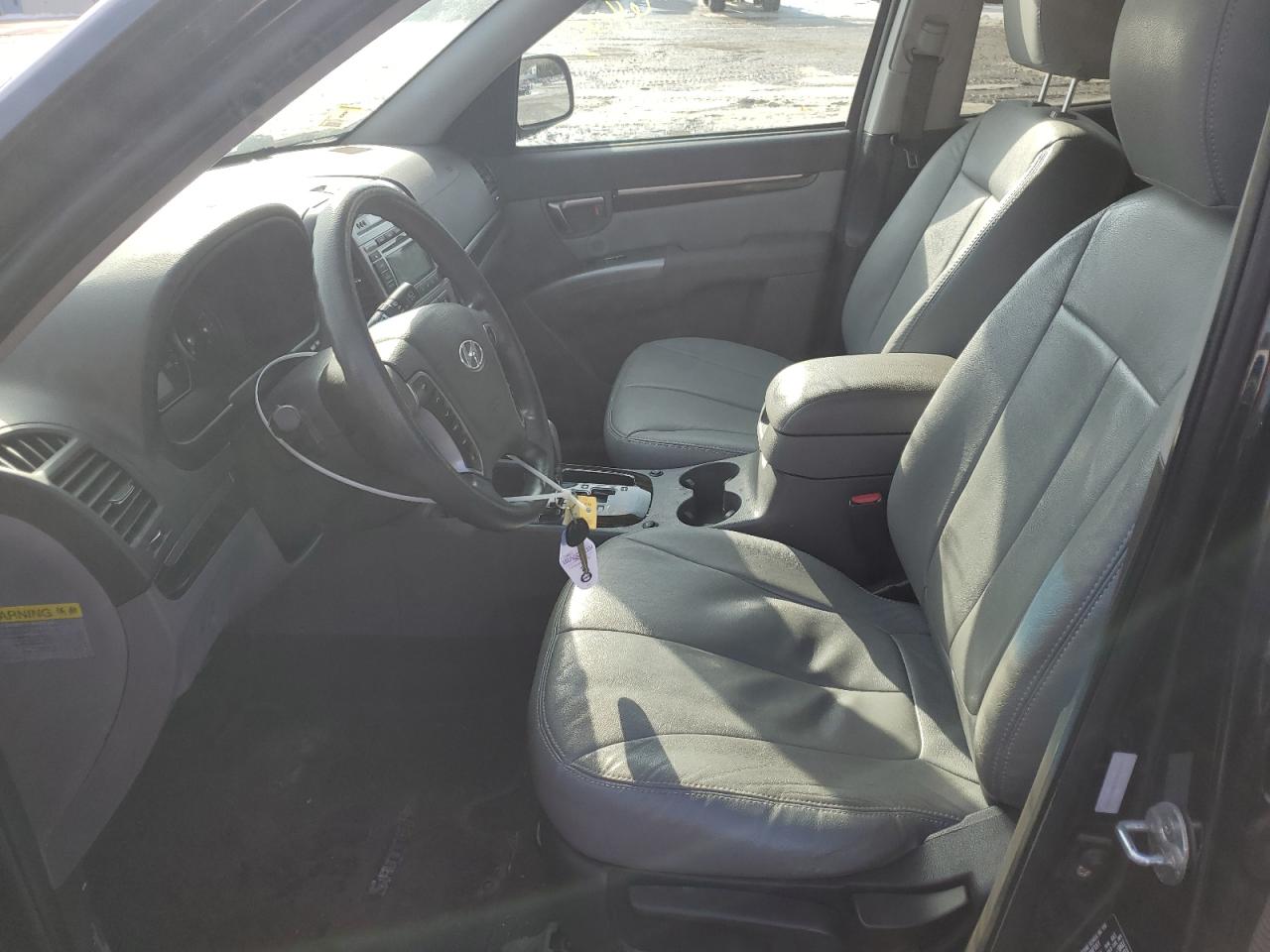 2011 Hyundai Santa Fe - Image 7