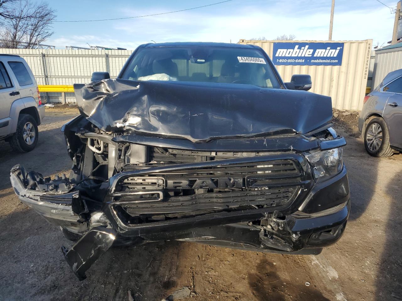 2021 RAM 1500 - Image 5