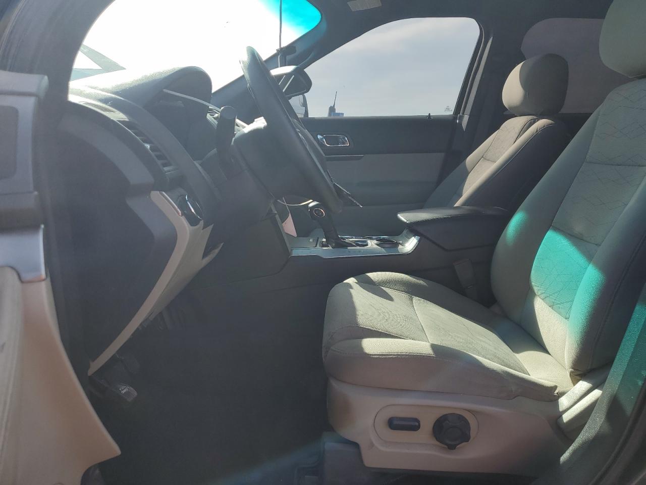 2015 Ford Explorer - Image 7