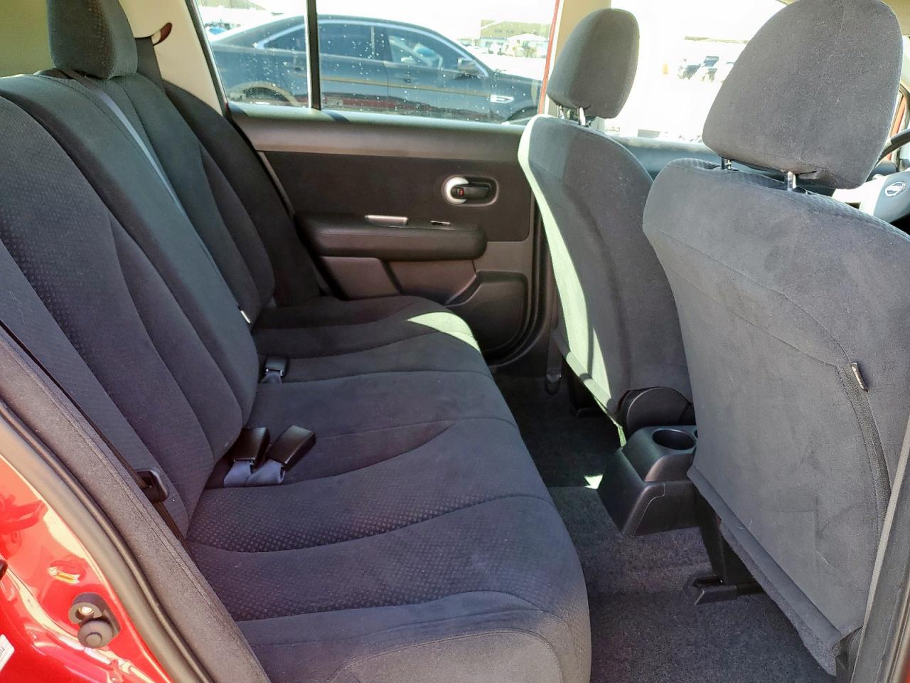 2012 Nissan Versa - Image 10