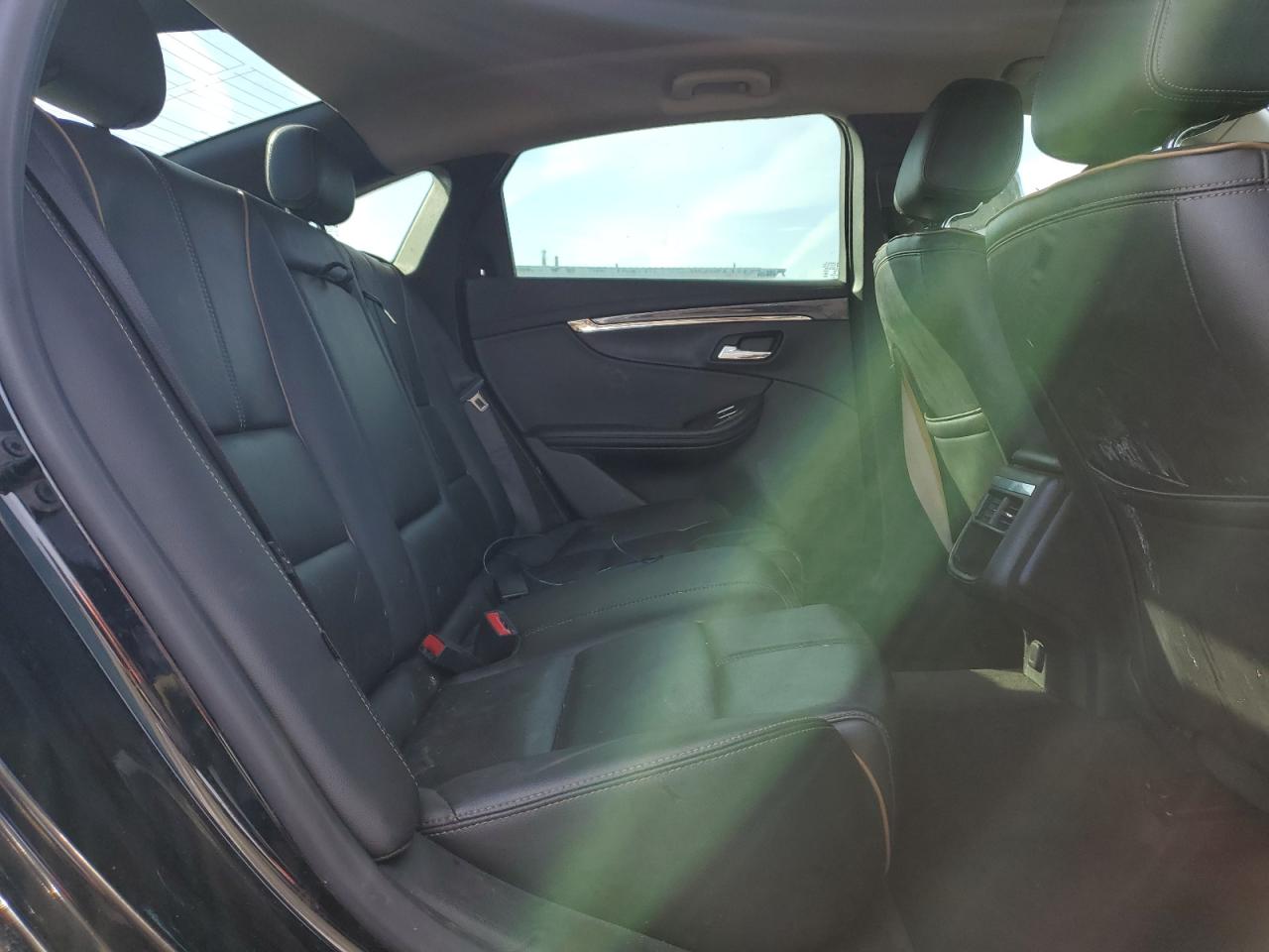 2015 Chevrolet Impala - Image 10