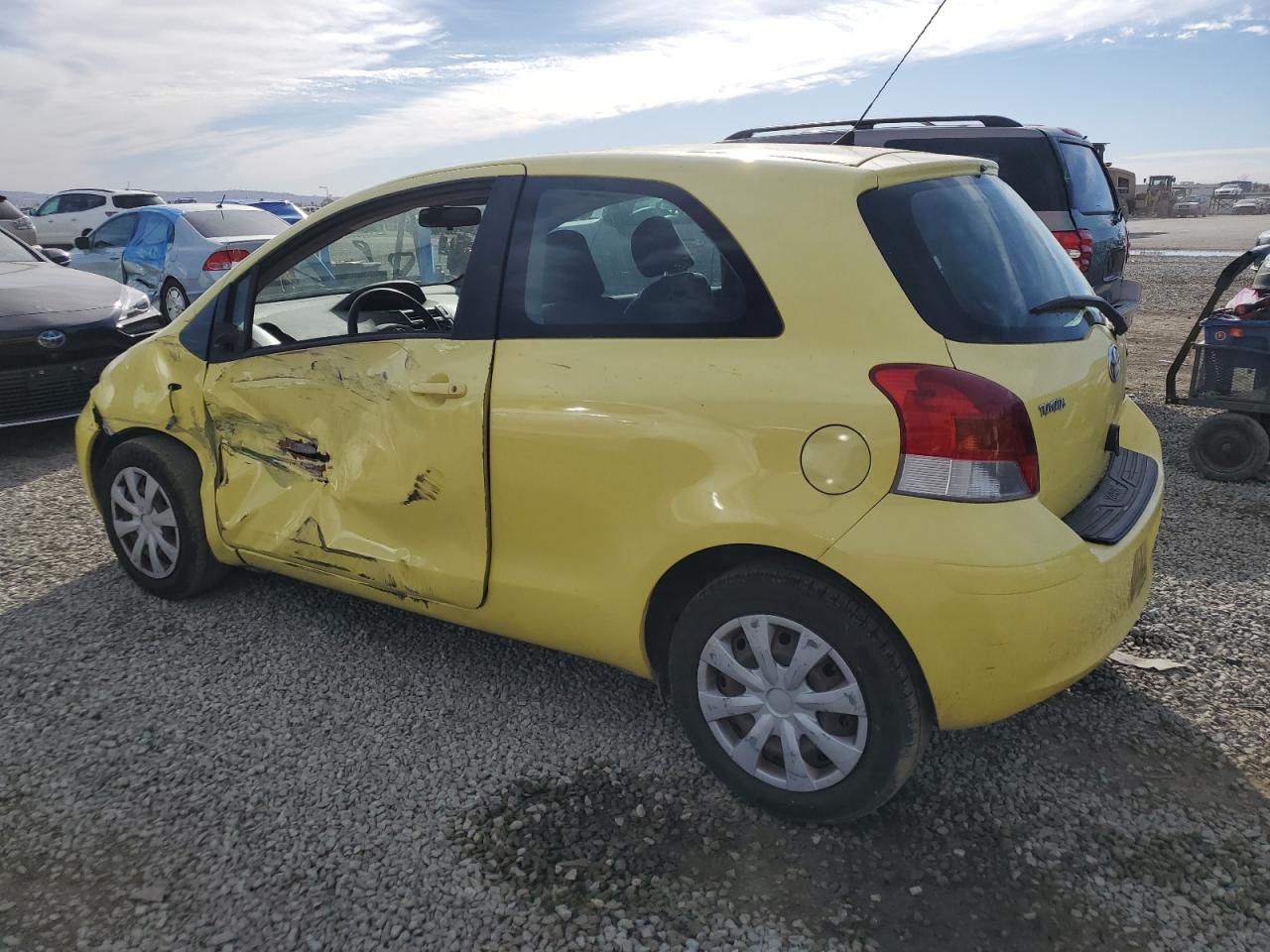 2009 Toyota Yaris - Image 2