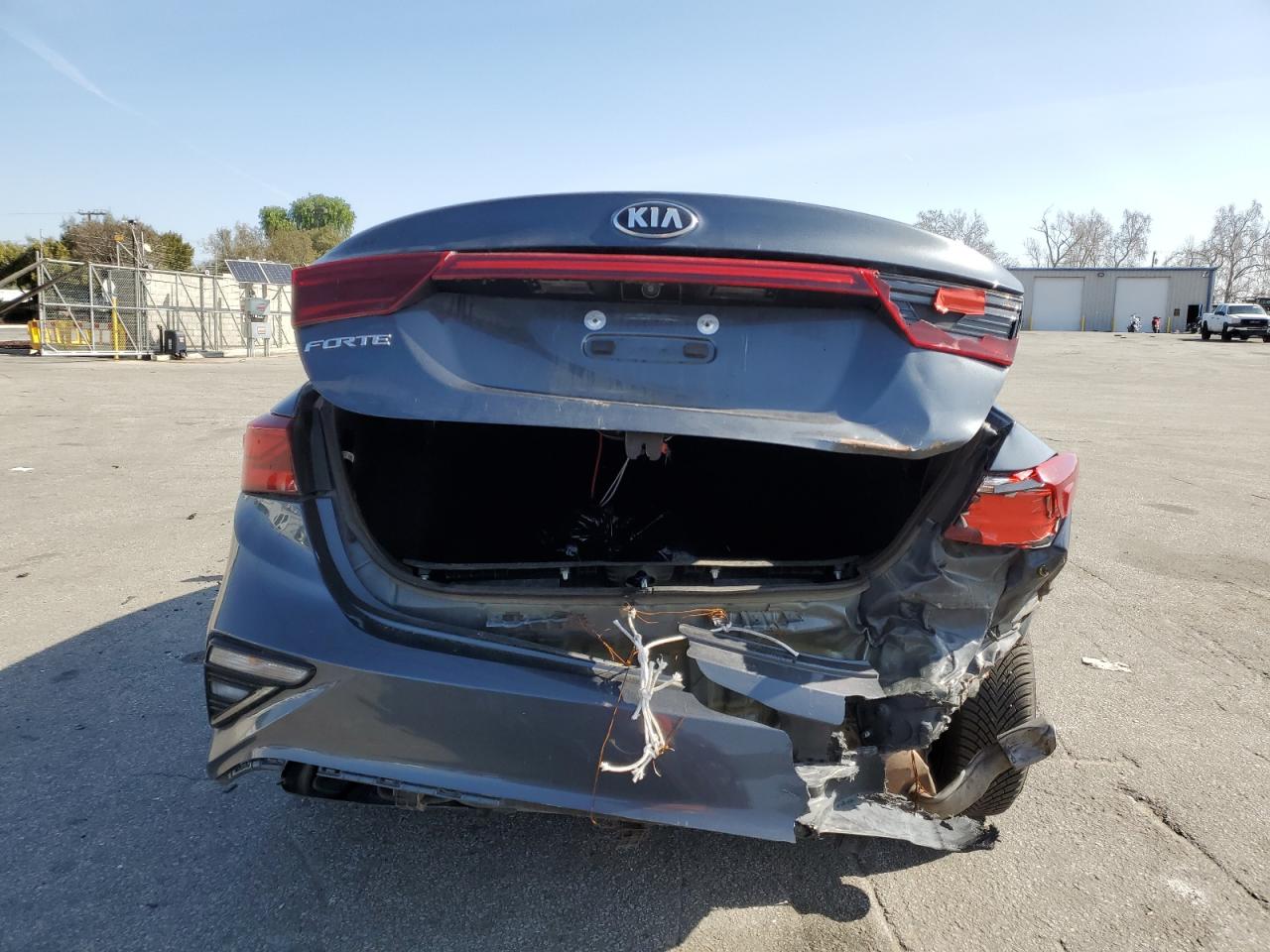 2020 Kia Forte - Image 6
