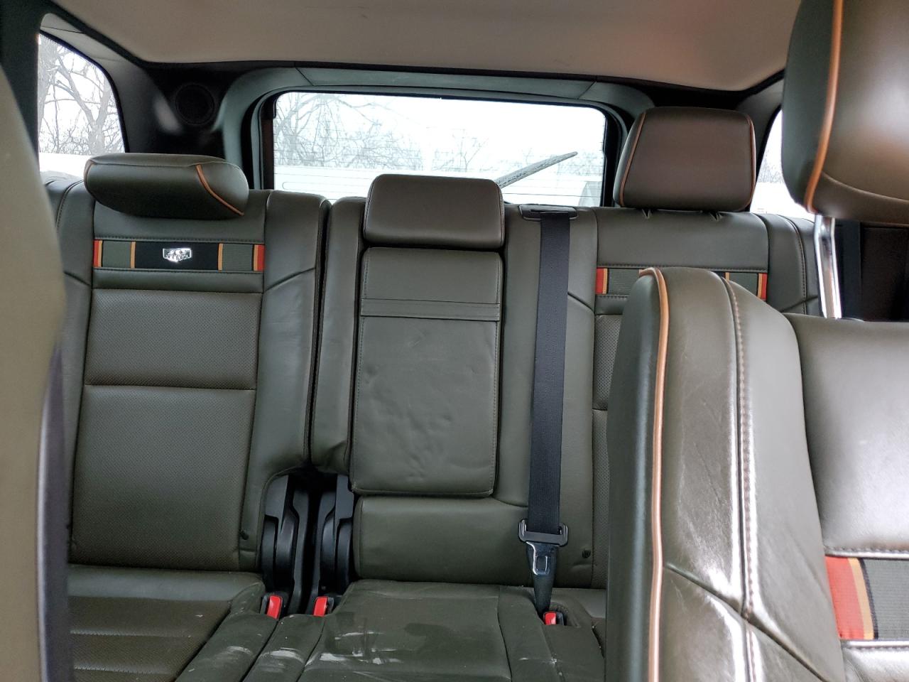 2011 Jeep Grand Cherokee - Image 10