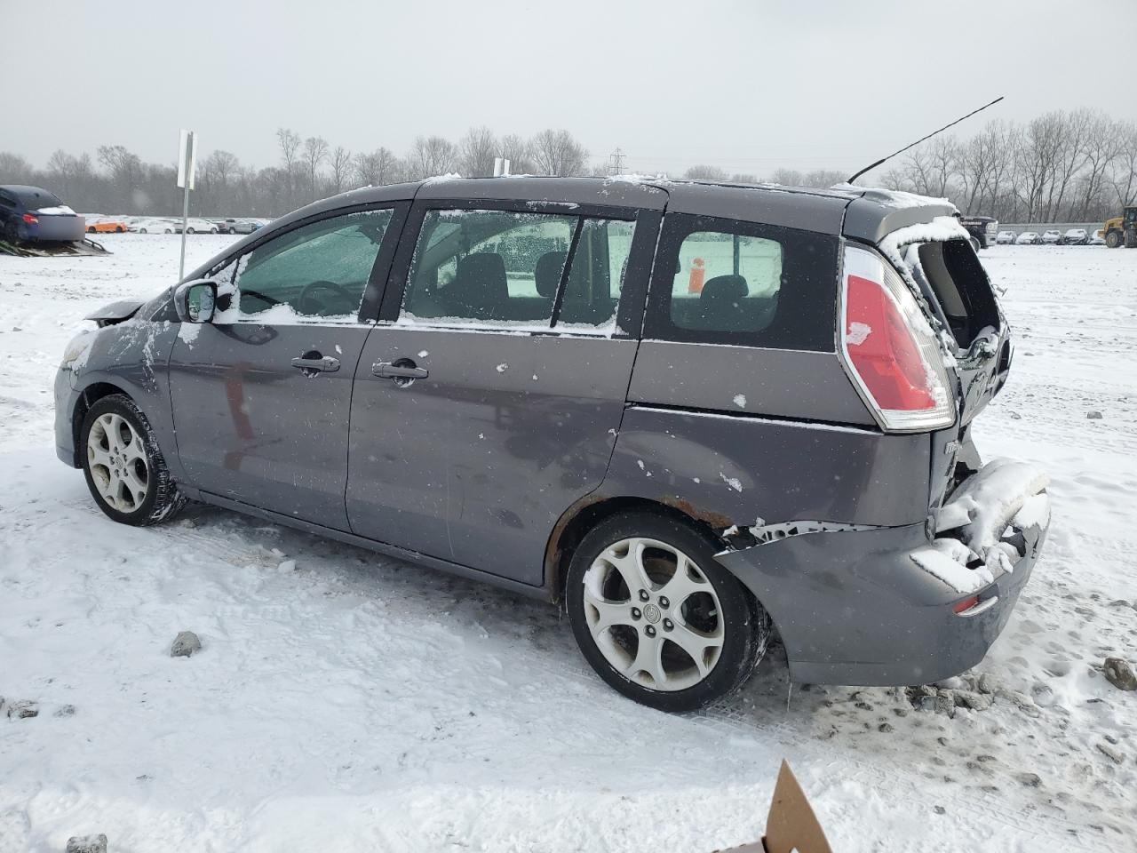 2010 Mazda 5 - Image 2