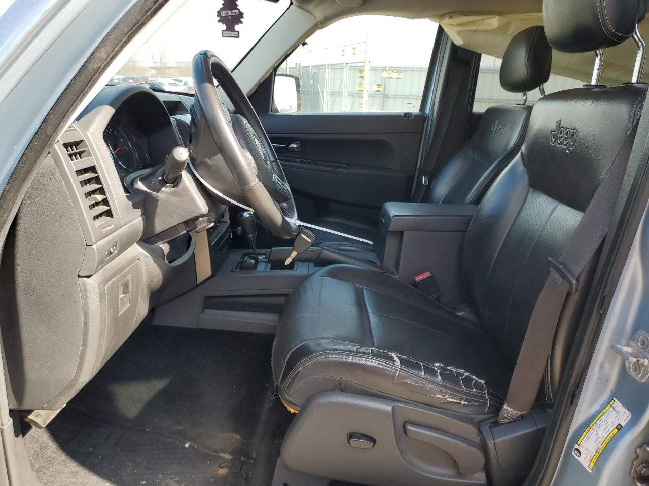 2012 Jeep Liberty (North America) - Image 7